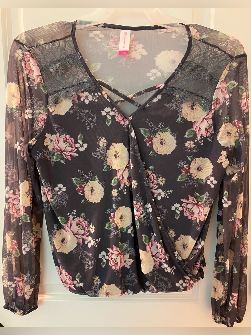 No Boundaries Juniors Charcoal Floral Sheer Mesh Blouse Top Sz L 11/13